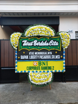 Papan Bunga Duka di Tanah Putih