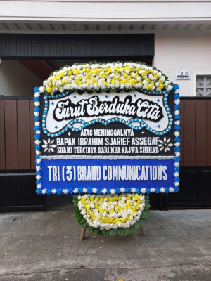 Papan Bunga Duka di Tanah Putih